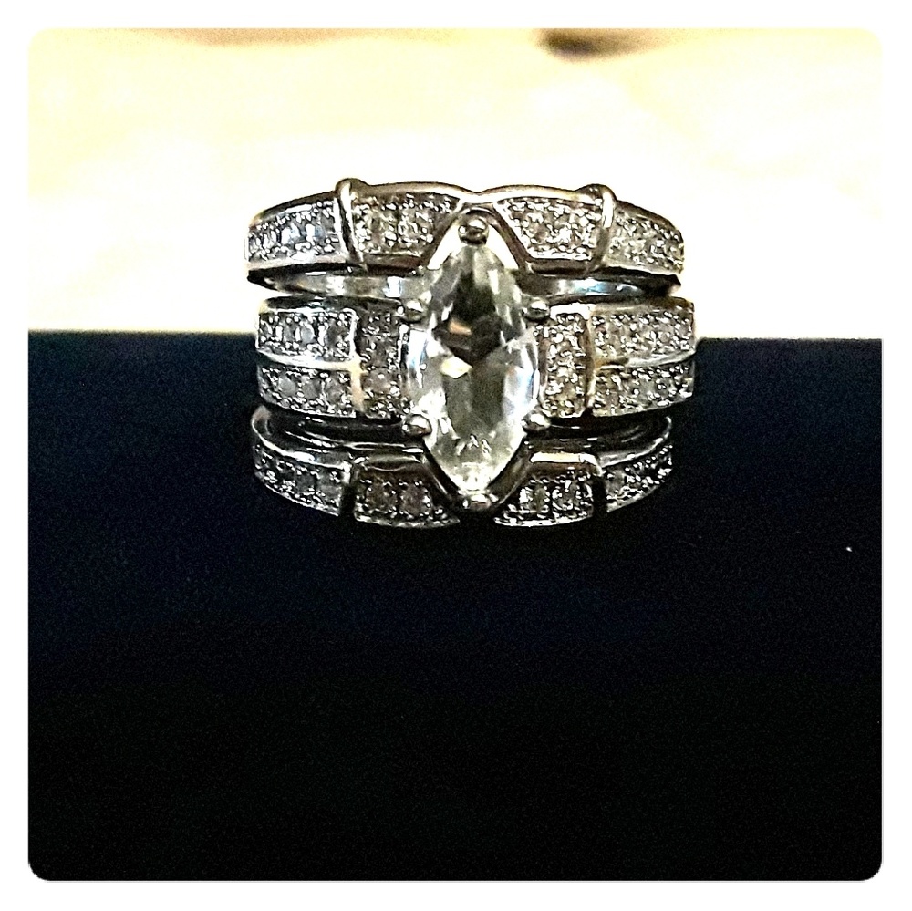 Beautiful 3 piece wedding set - Picture 1 of 3